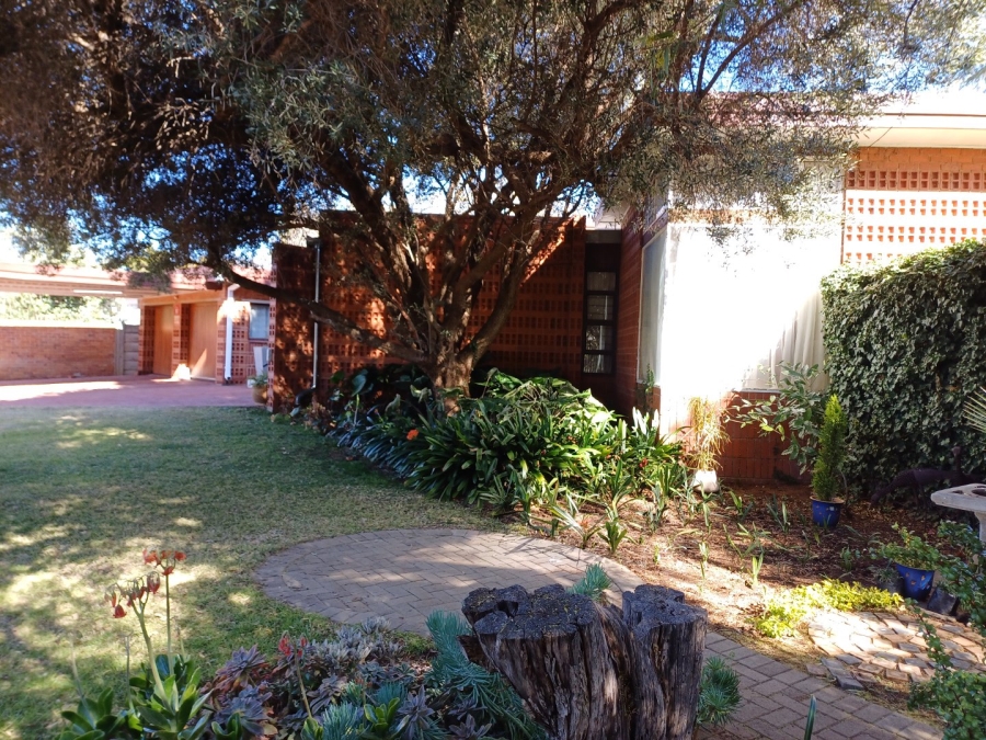 4 Bedroom Property for Sale in Dan Pienaar Free State